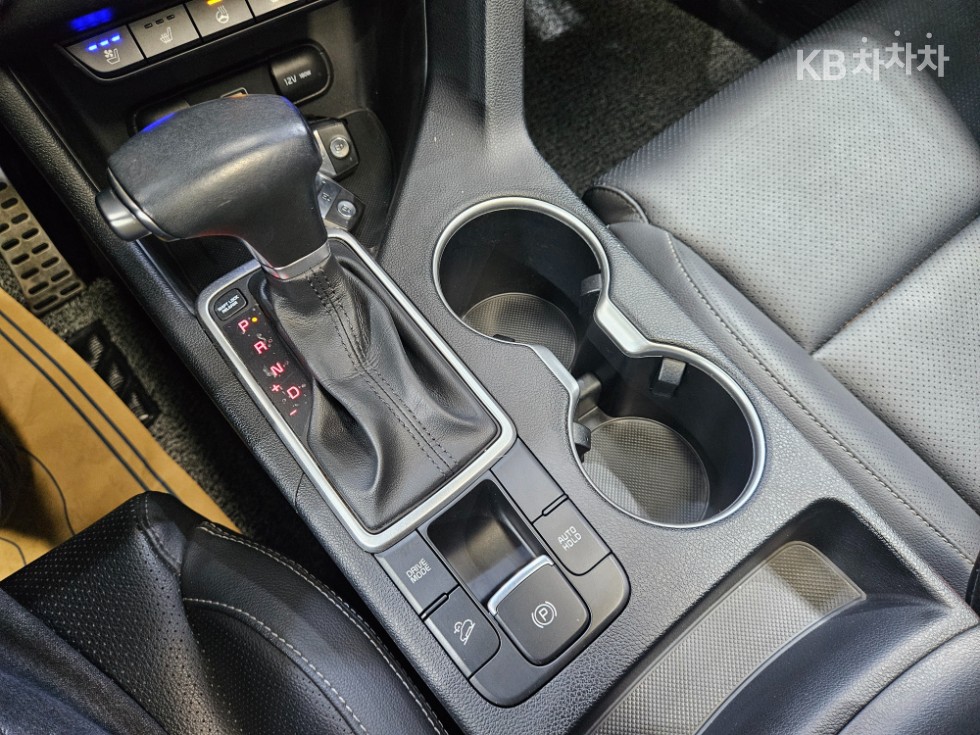 Kia Sportage — miniaturë 11