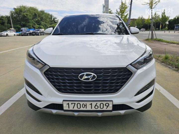 Hyundai Tucson 디젤(e-VGT UⅡ)1.7 2WD 스타일 — foto 1