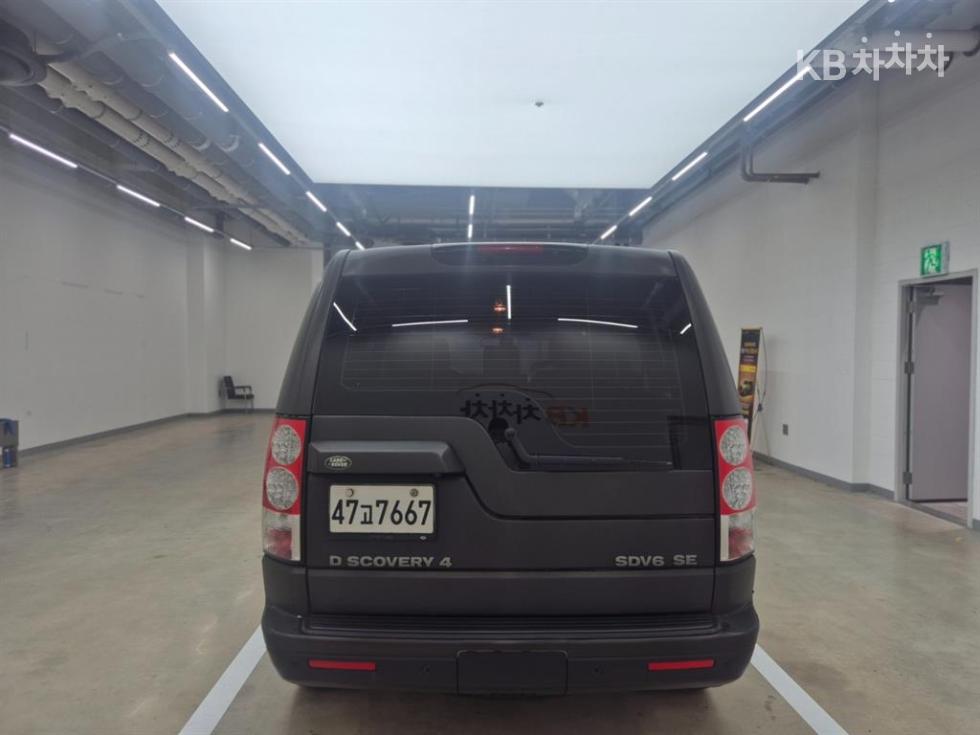 Land Rover Discovery — miniaturë 4