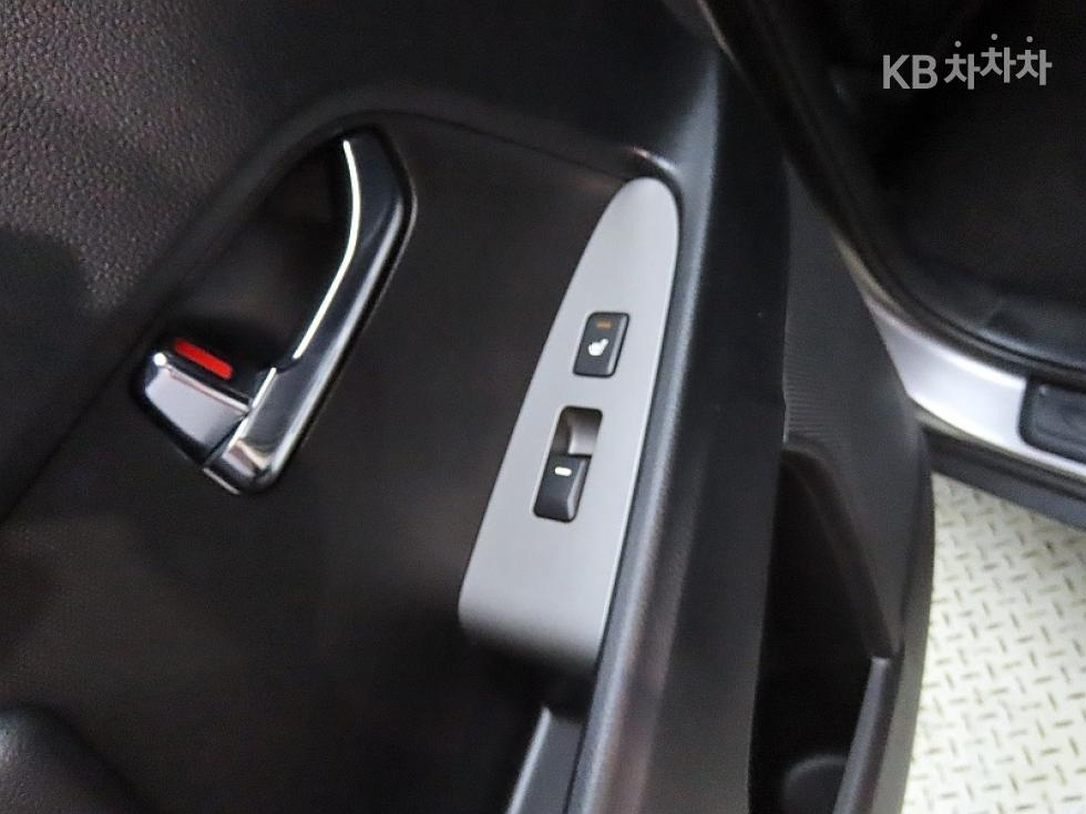 Kia Sportage — miniaturë 18