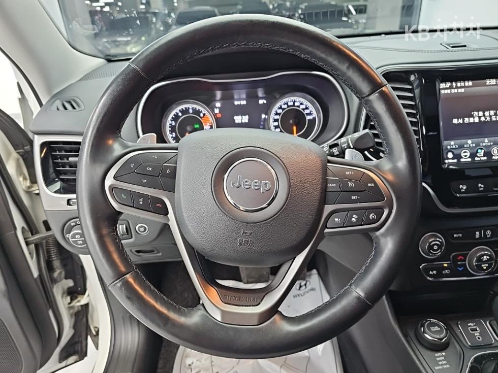 Jeep Cherokee — miniaturë 9