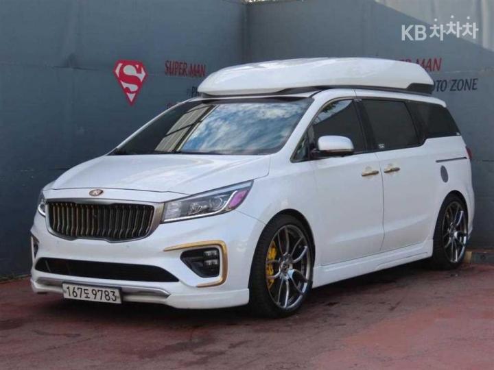 Kia Carnival 9  seats 2.2  diesel  high-roof-limousine  noblesse — foto 1