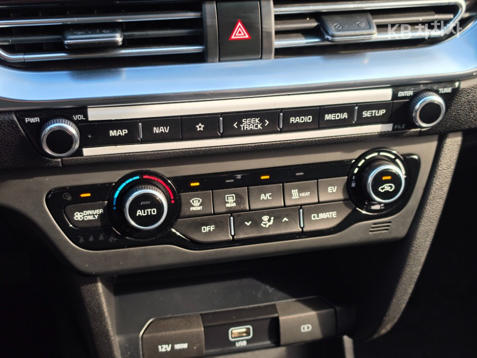 Kia Niro — miniaturë 31