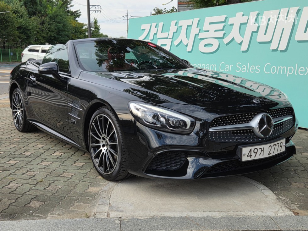 Mercedes-Benz SL-Class