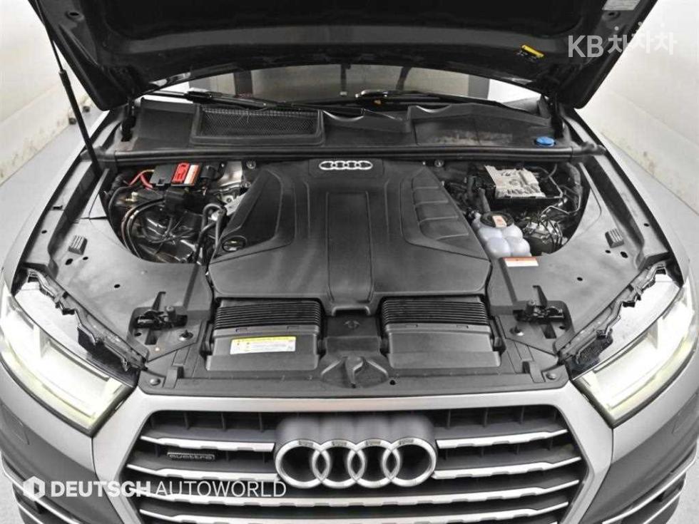 Audi Q7 — miniaturë 6