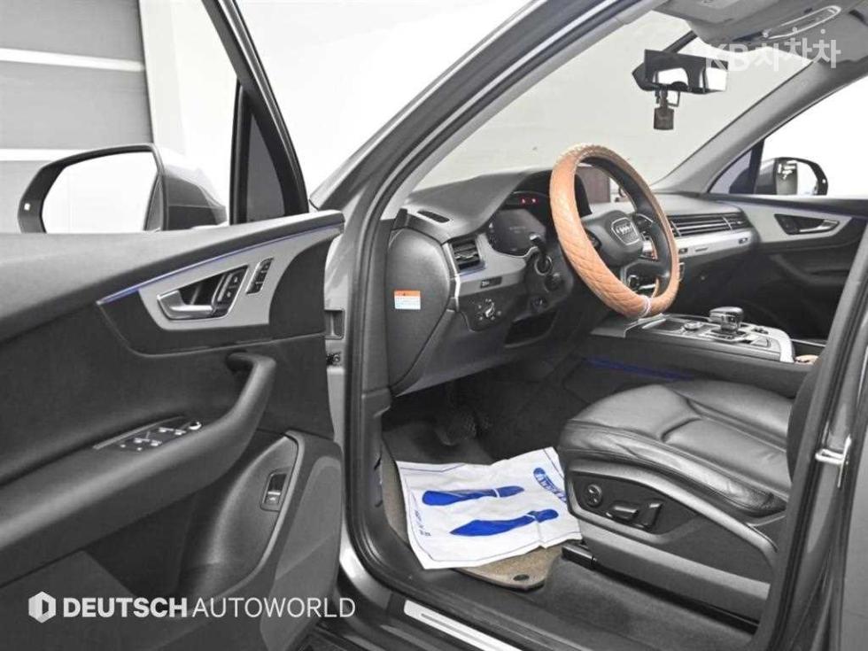 Audi Q7 — miniaturë 11