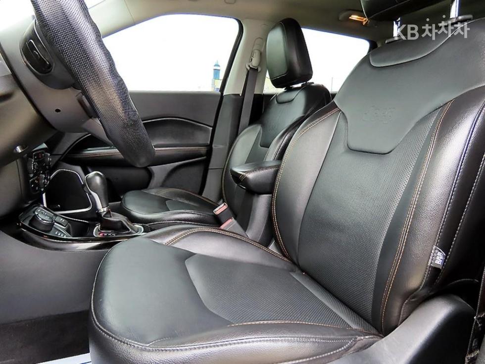 Jeep Compass — miniaturë 5