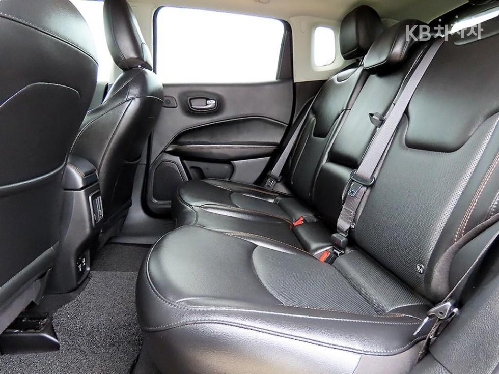 Jeep Compass — miniaturë 6