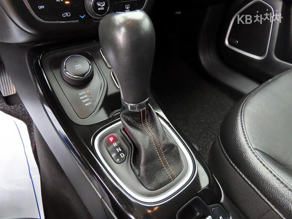 Jeep Compass — miniaturë 11