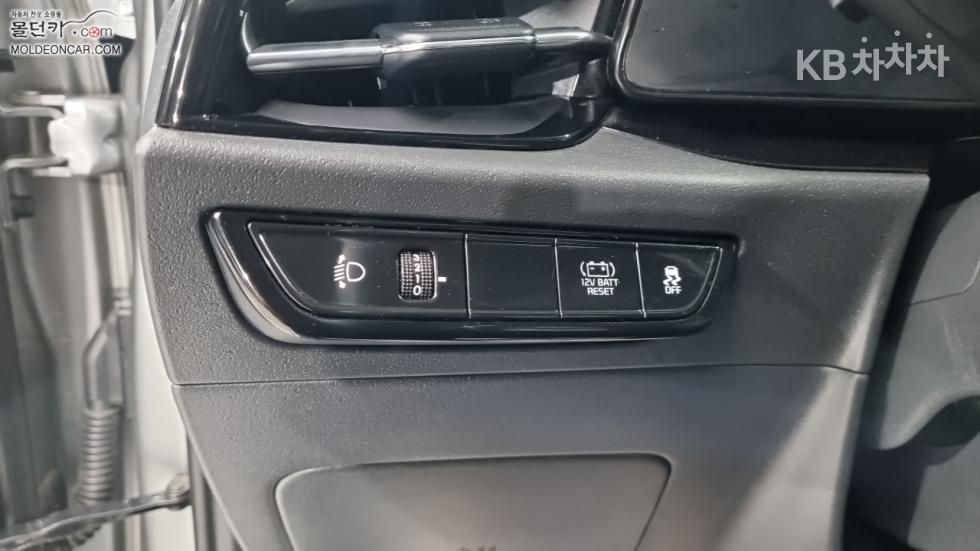 Kia Niro — miniaturë 16