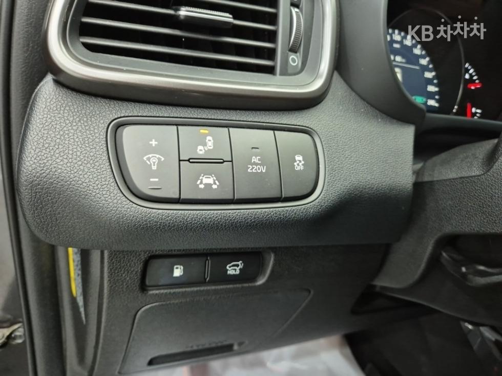 Kia Sorento — miniaturë 17