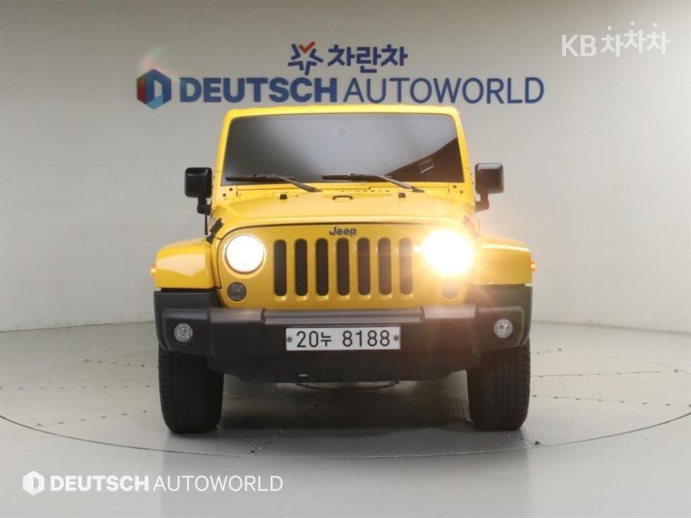 Jeep Wrangler — miniaturë 3