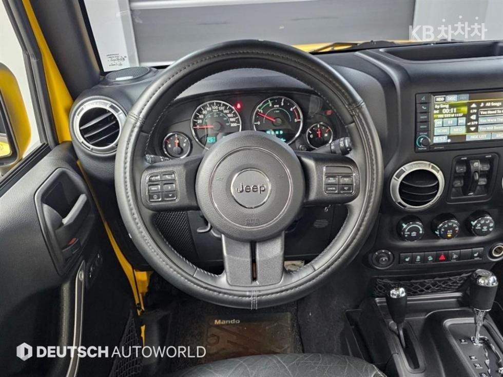 Jeep Wrangler — miniaturë 13