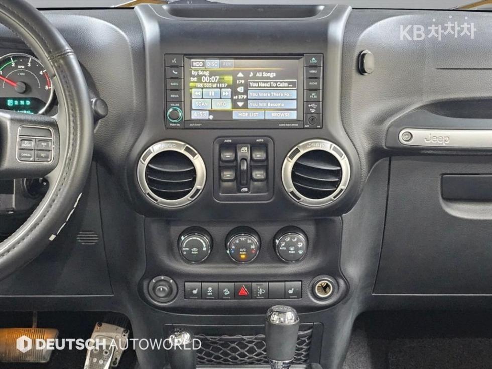 Jeep Wrangler — miniaturë 14
