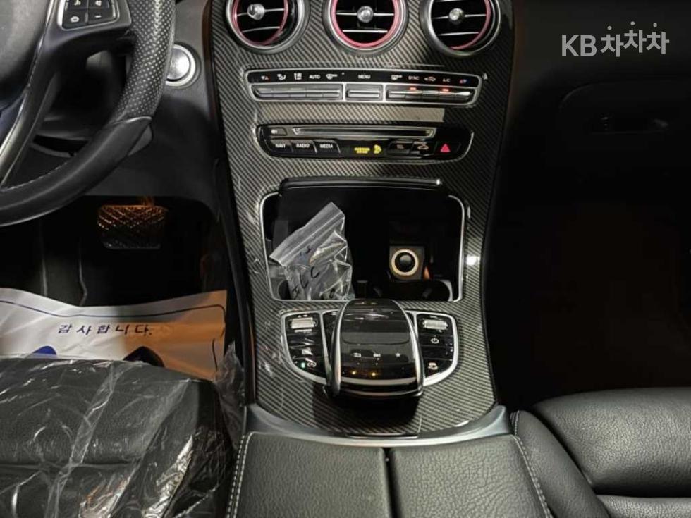 Mercedes-Benz GLC — miniaturë 12