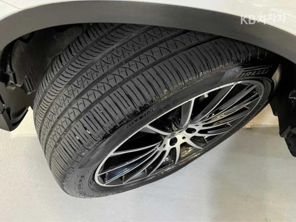 Mercedes-Benz GLC — miniaturë 18