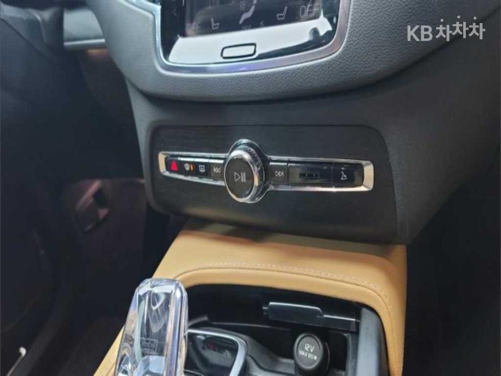 Volvo XC90 — miniaturë 13