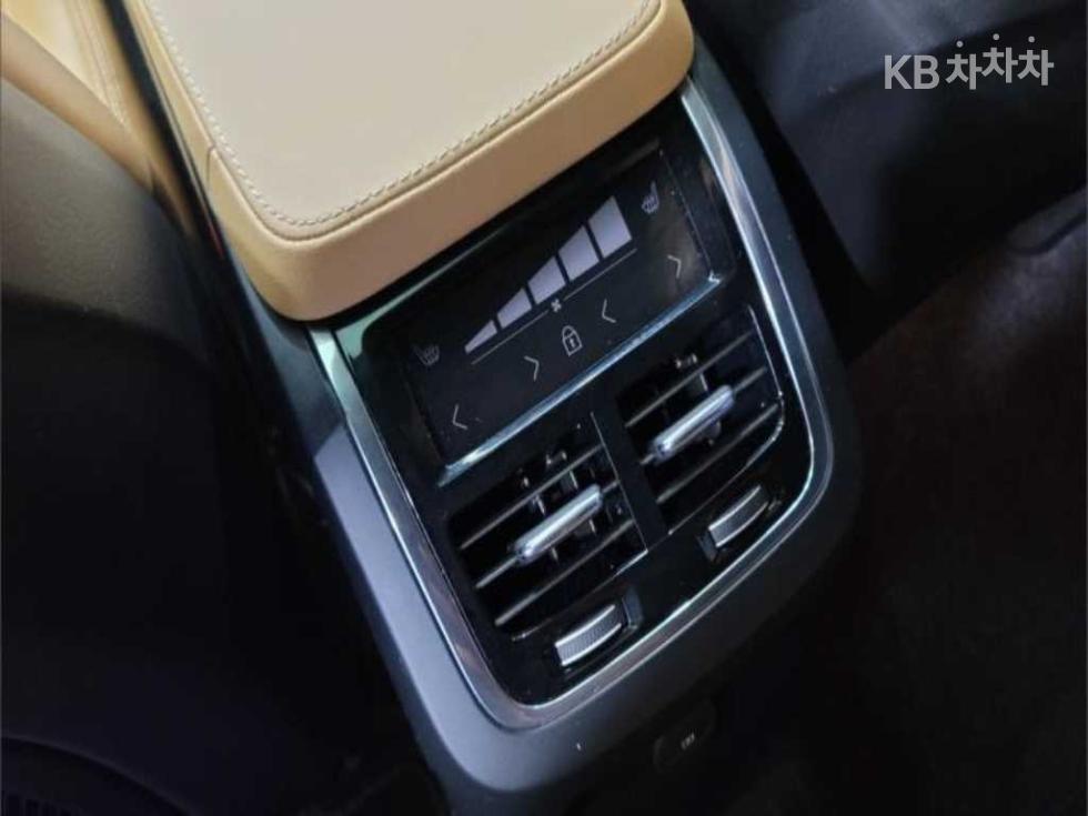 Volvo XC90 — miniaturë 17