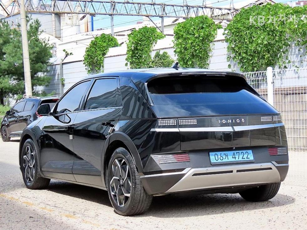Hyundai IONIQ 5 — miniaturë 3