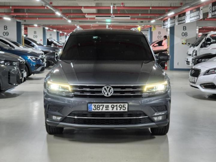 Volkswagen Tiguan 2.0 TDI Premium — foto 1