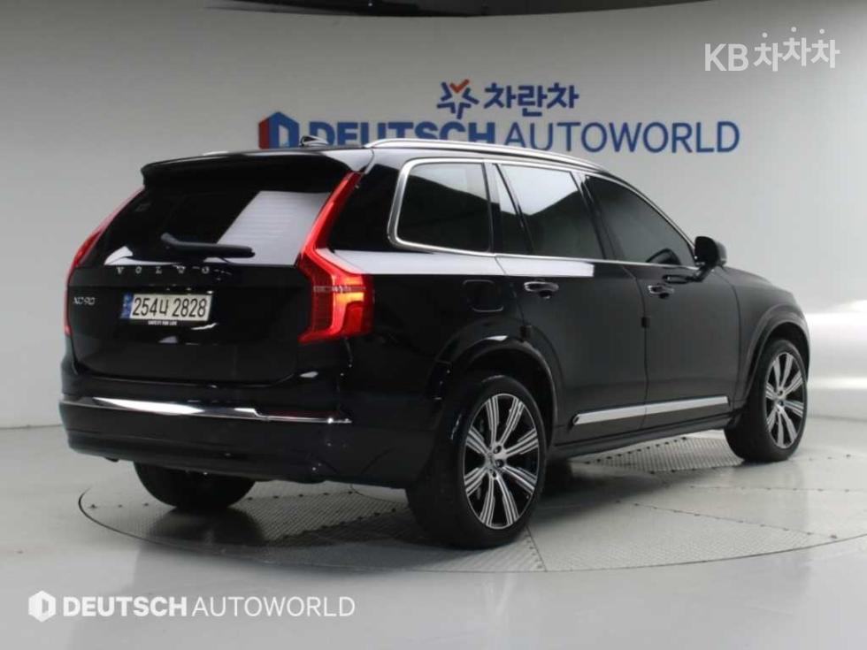Volvo XC90 — miniaturë 2