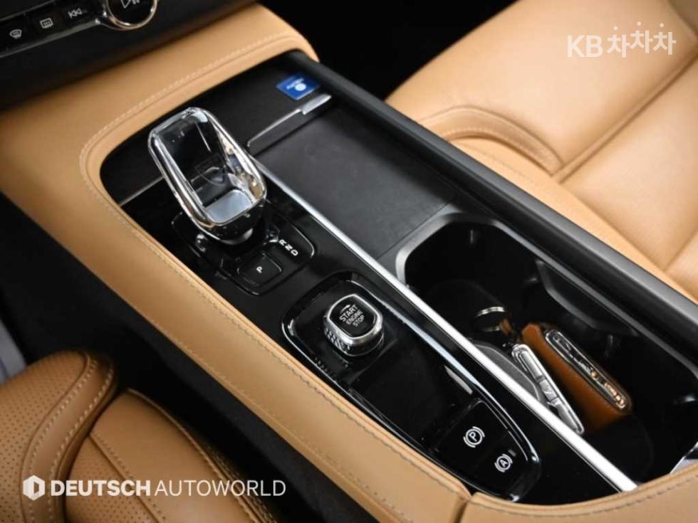 Volvo XC90 — miniaturë 9