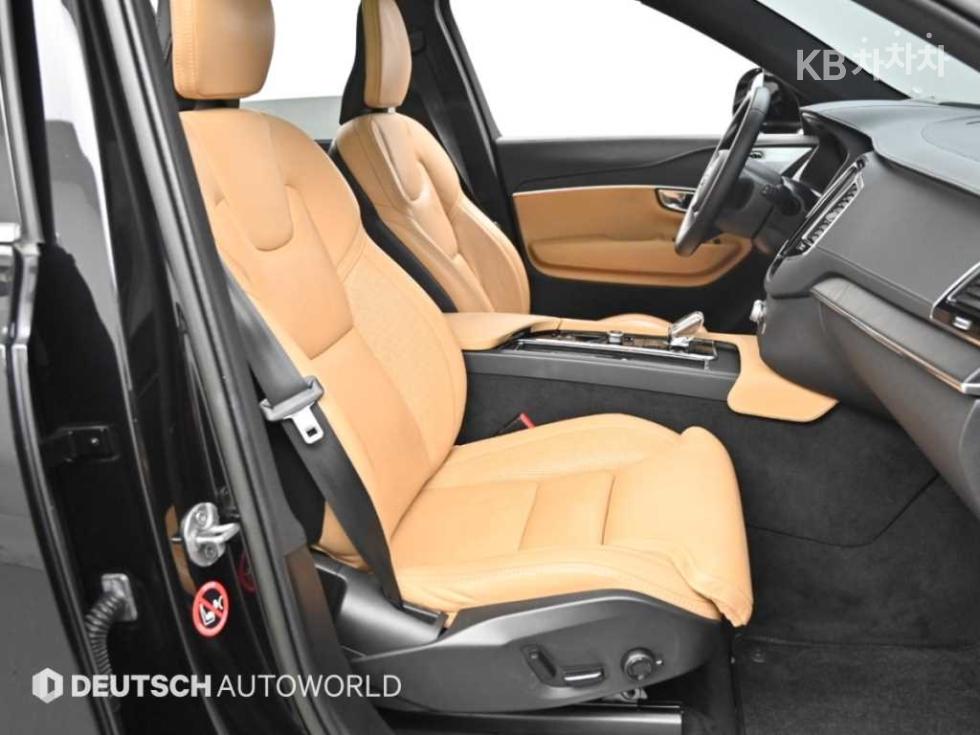 Volvo XC90 — miniaturë 10