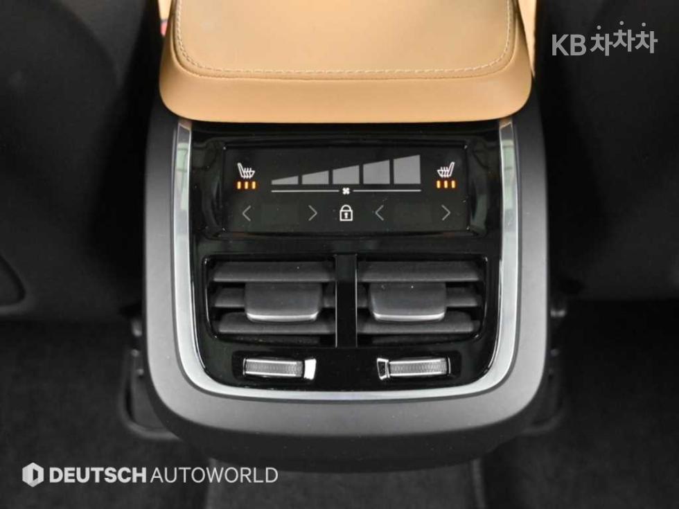 Volvo XC90 — miniaturë 16