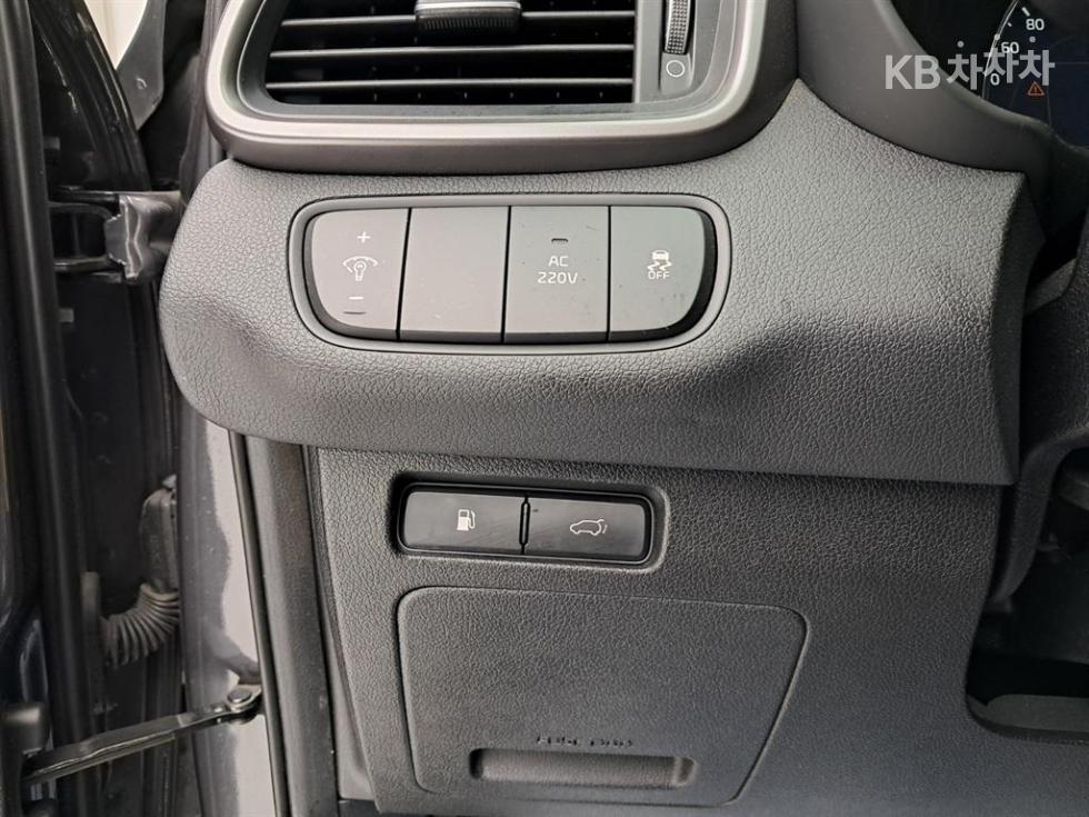 Kia Sorento — miniaturë 13