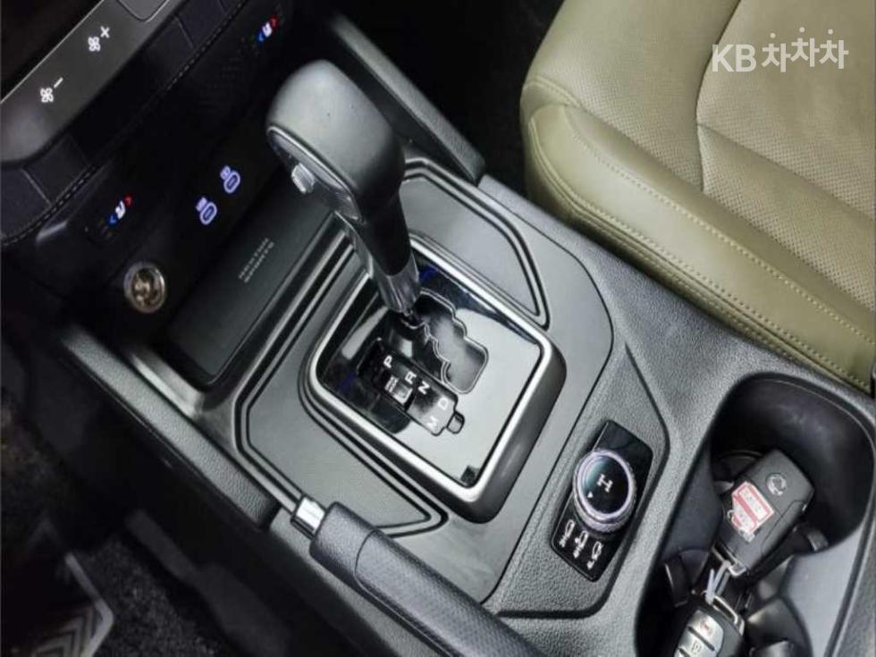SsangYong Rexton — miniaturë 11