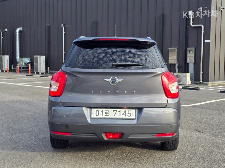 SsangYong Tivoli — miniaturë 4