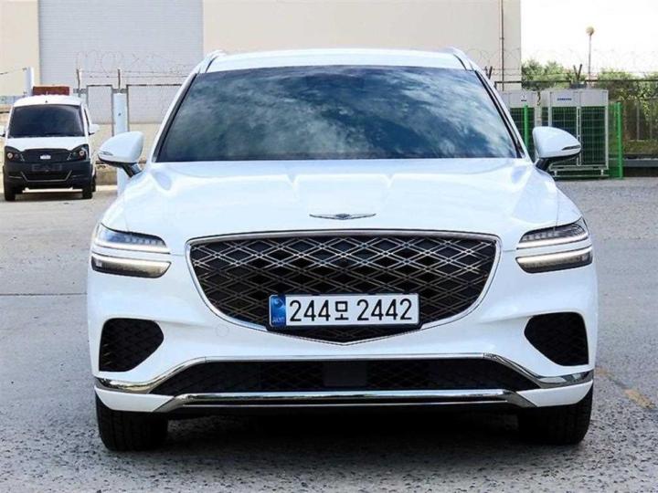 Genesis GV70 2.5T Gasoline 2WD — foto 1