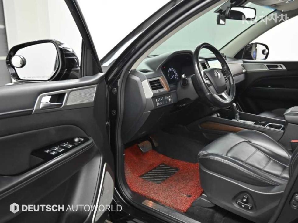 SsangYong Rexton — miniaturë 11
