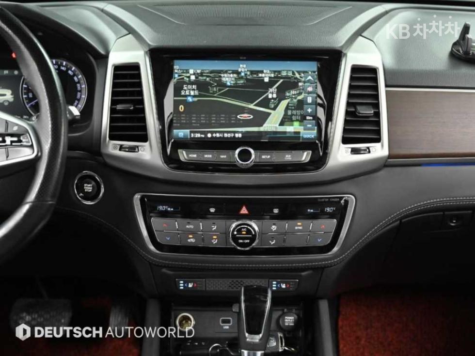 SsangYong Rexton — miniaturë 14