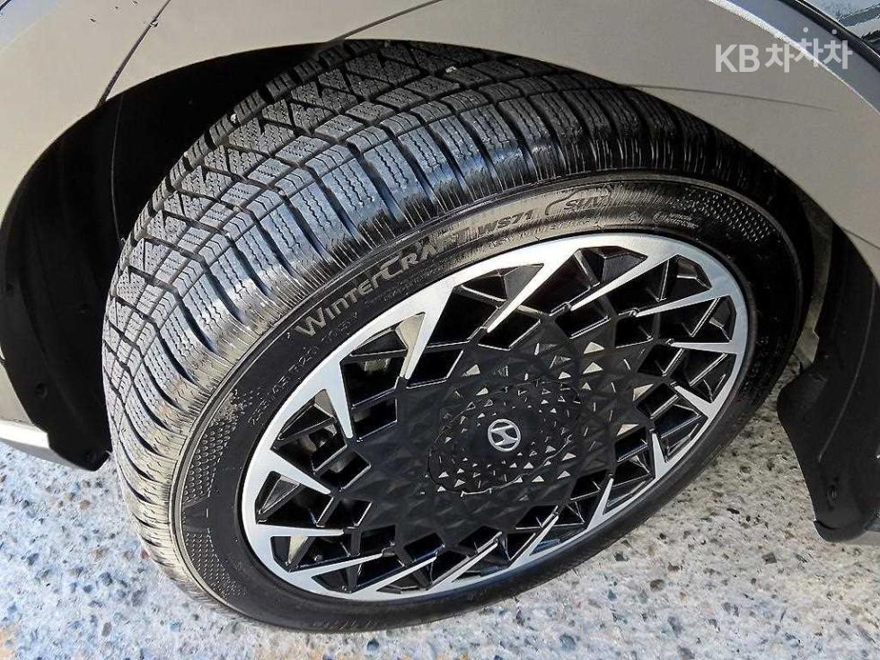Hyundai IONIQ 5 — miniaturë 20