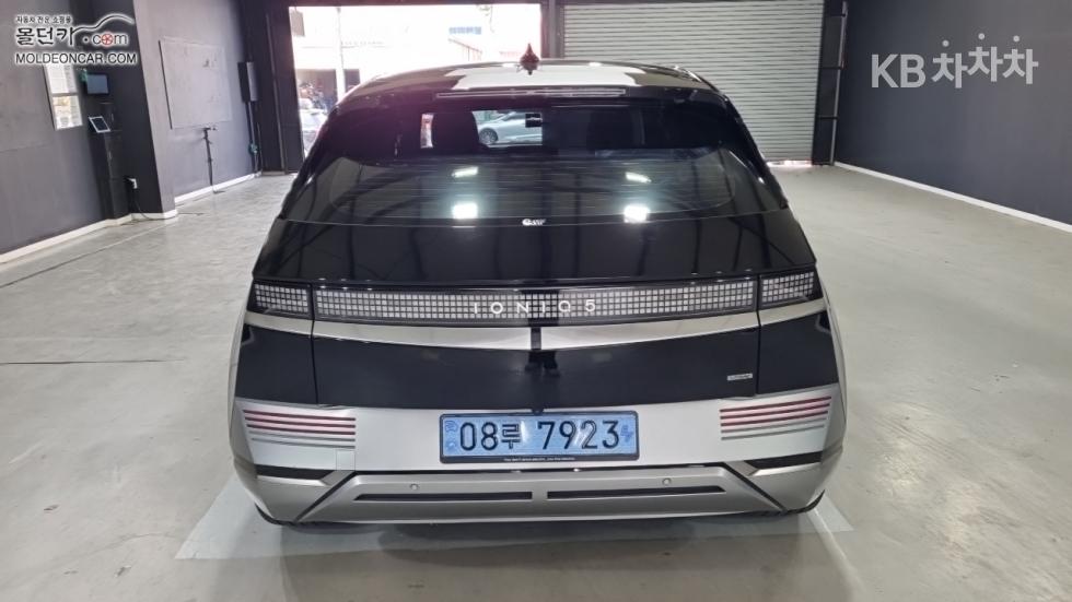 Hyundai IONIQ 5 — miniaturë 4