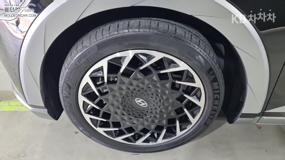 Hyundai IONIQ 5 — miniaturë 6
