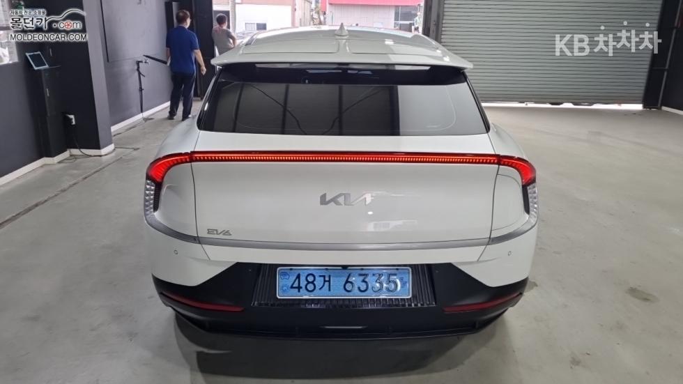 Kia EV6 — miniaturë 4