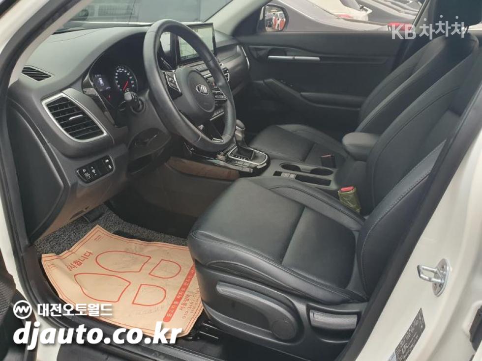Kia Seltos — miniaturë 11