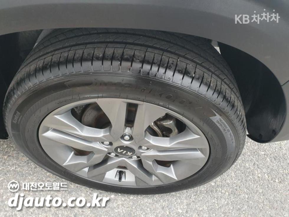 Kia Seltos — miniaturë 15