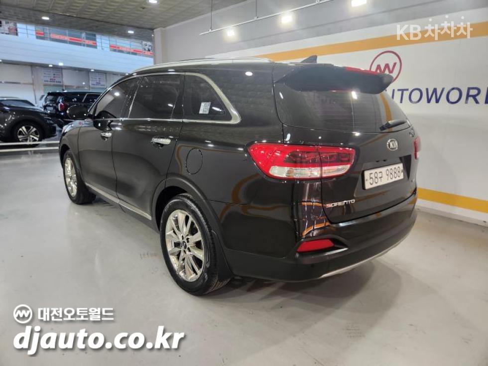 Kia Sorento — miniaturë 4