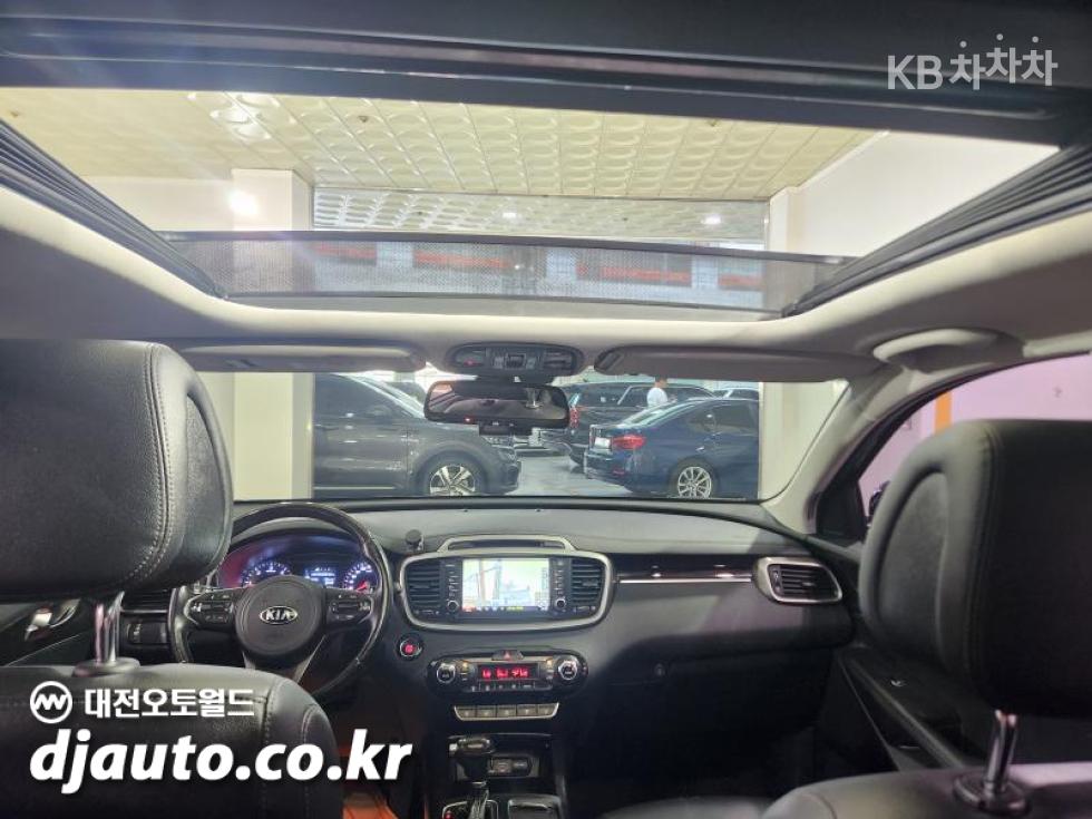 Kia Sorento — miniaturë 8