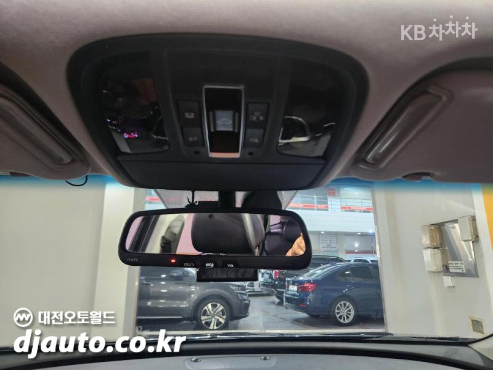 Kia Sorento — miniaturë 13