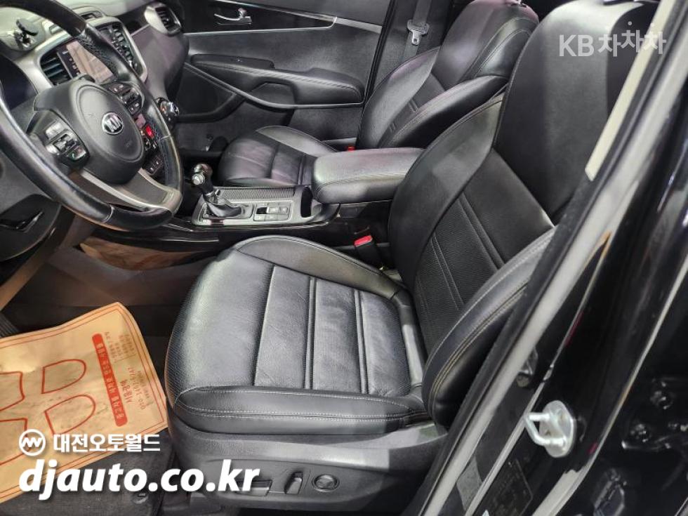 Kia Sorento — miniaturë 17