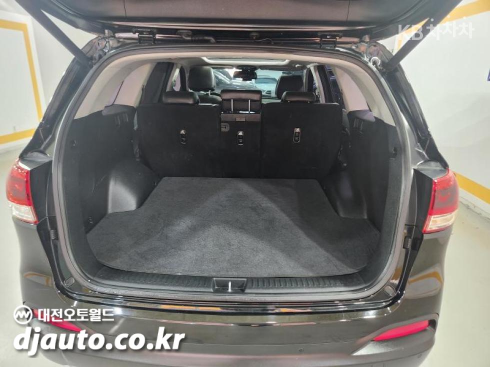 Kia Sorento — miniaturë 18