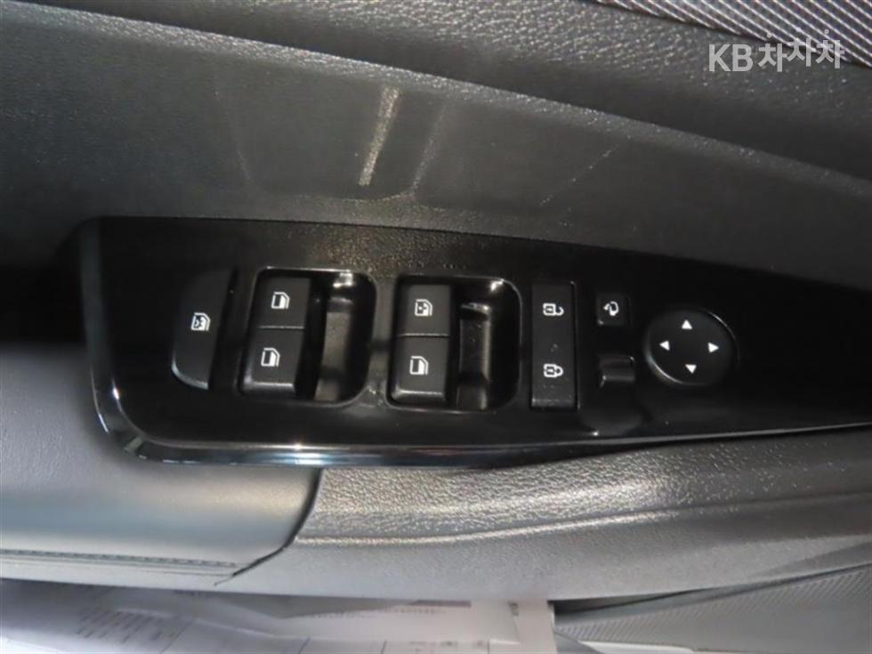 Kia Sportage — miniaturë 12