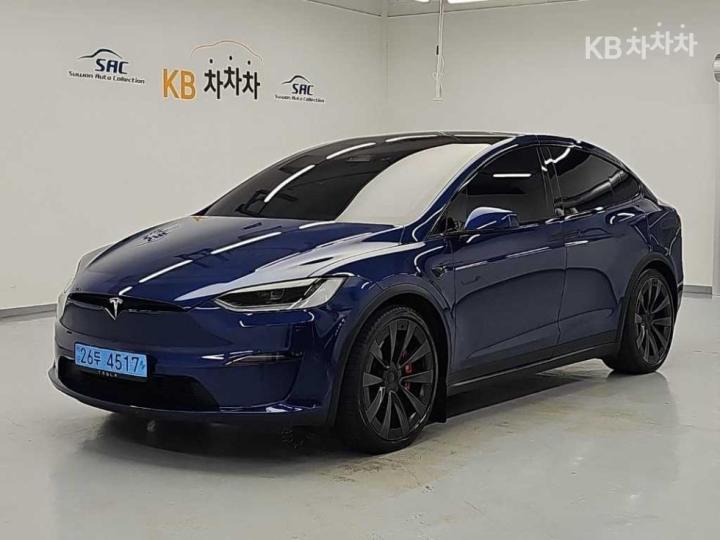 Tesla Model X Plaid — foto 1
