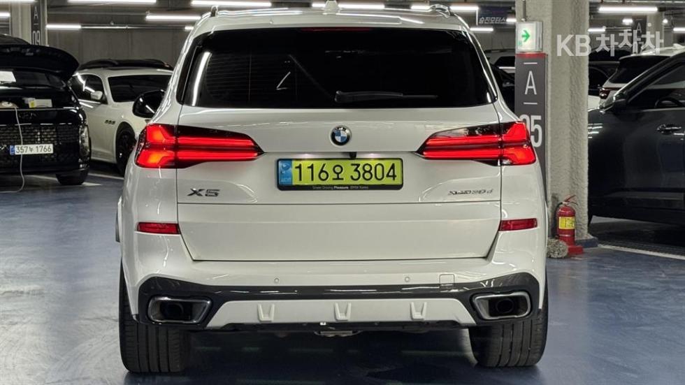 BMW X5 — miniaturë 4