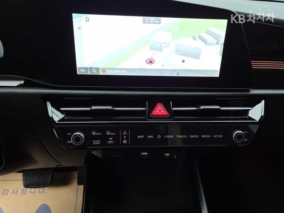 Kia Niro — miniaturë 12