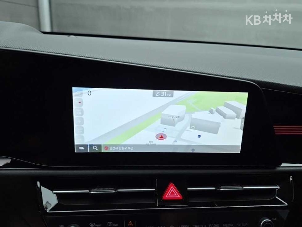 Kia Niro — miniaturë 13